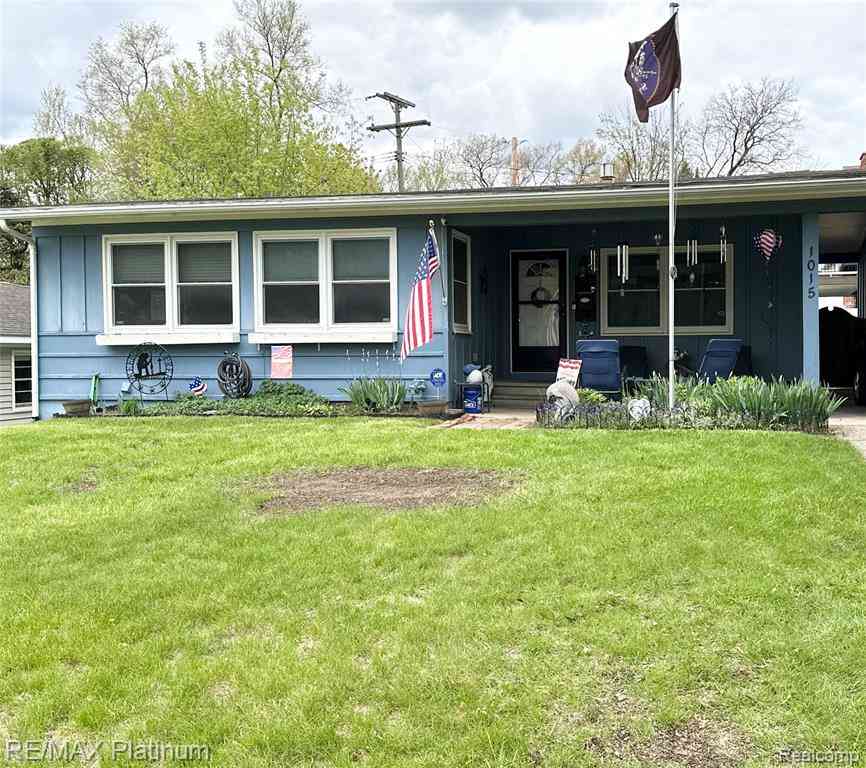 Homes For Sale - 1015 Canal Street <br/> Oakland County, Milford, MI 48381