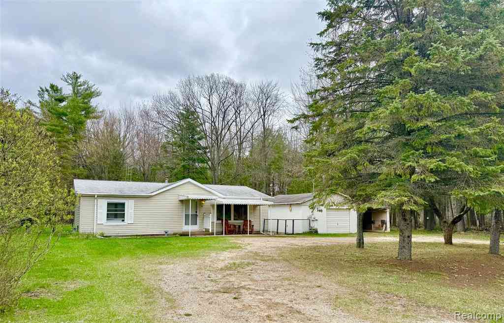 Homes For Sale - 1851 S Loxley Road <br/> Houghton Lake, MI 48629