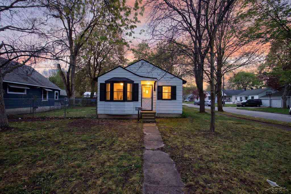 Homes For Sale - 2327 Morgan Street <br/> Saginaw, MI 48602