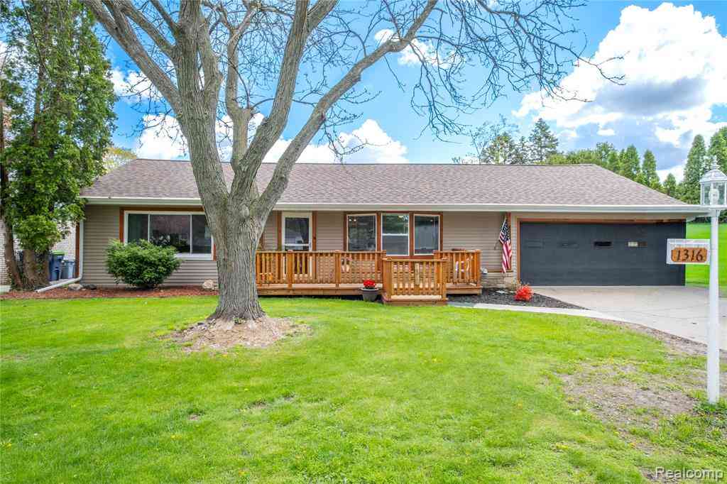 Homes For Sale - 1316 Coolidge Avenue <br/> Saginaw, MI 48638