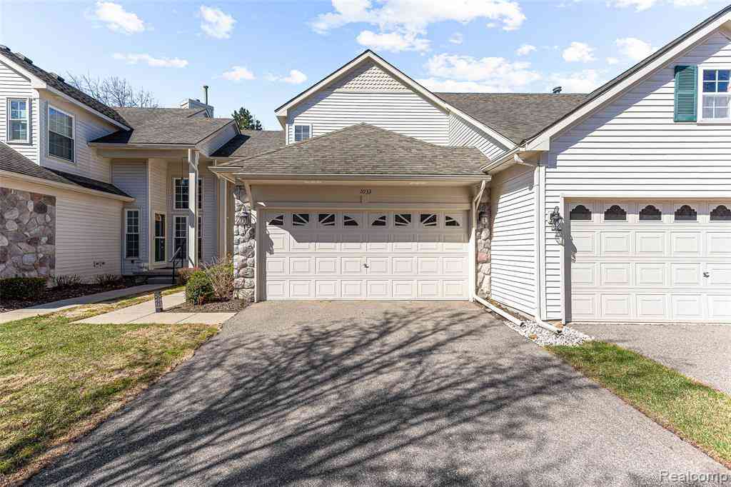 Condo For Rent - 1033 Calpernia  <br/> Wixom, MI 48393