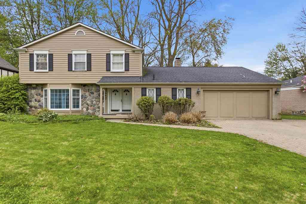 Homes For Sale - 38457 James Drive <br/> Clinton Township, MI 48036