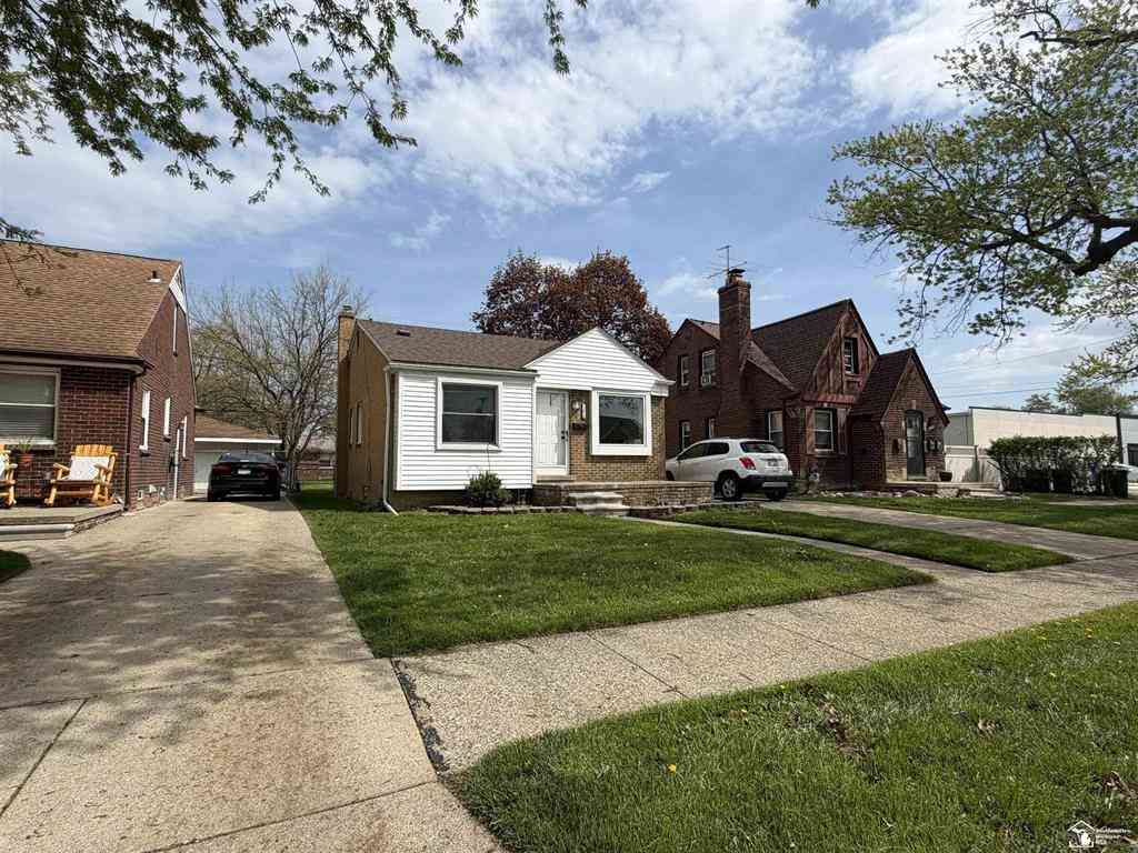 Homes For Sale - 12824 Ward Street <br/> Southgate, MI 48195