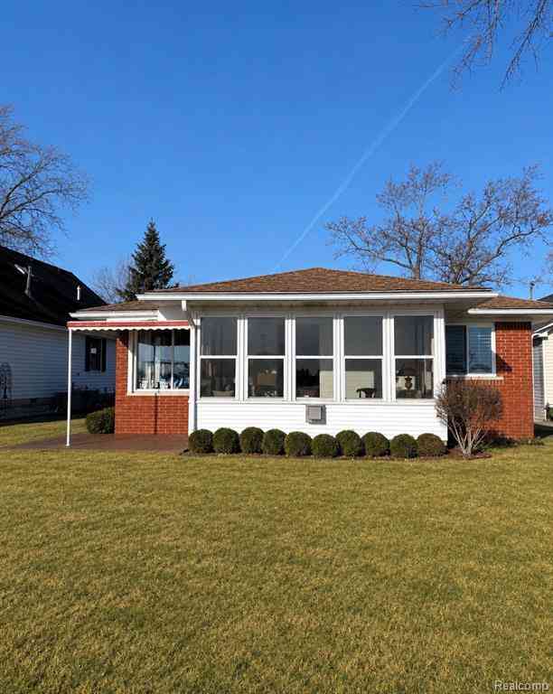 Homes For Sale - 5435 Pointe Drive <br/> Saint Clair County, East China, MI 48054