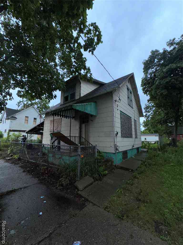 Homes For Sale - 1007 Decker Street <br/> Flint, MI 48503