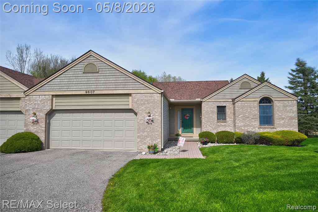 Condo For Sale - 9607 Creek View Court <br/> Davison, MI 48423