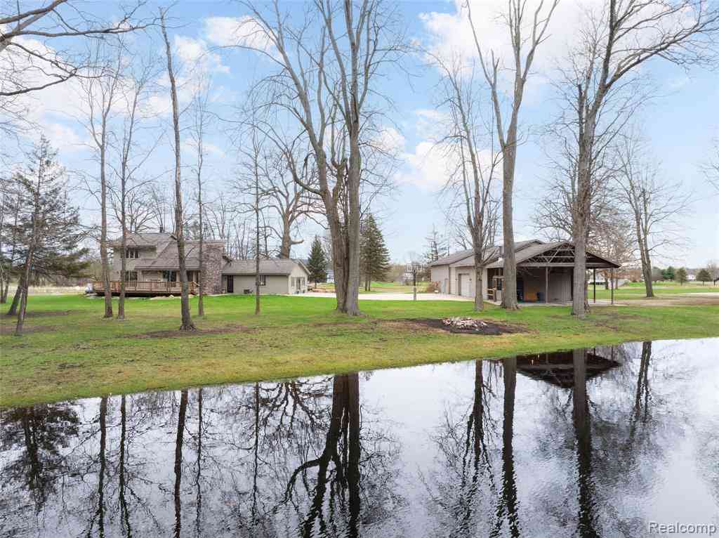 Homes For Sale - 9247 Schrepfer Road <br/> Howell, MI 48855