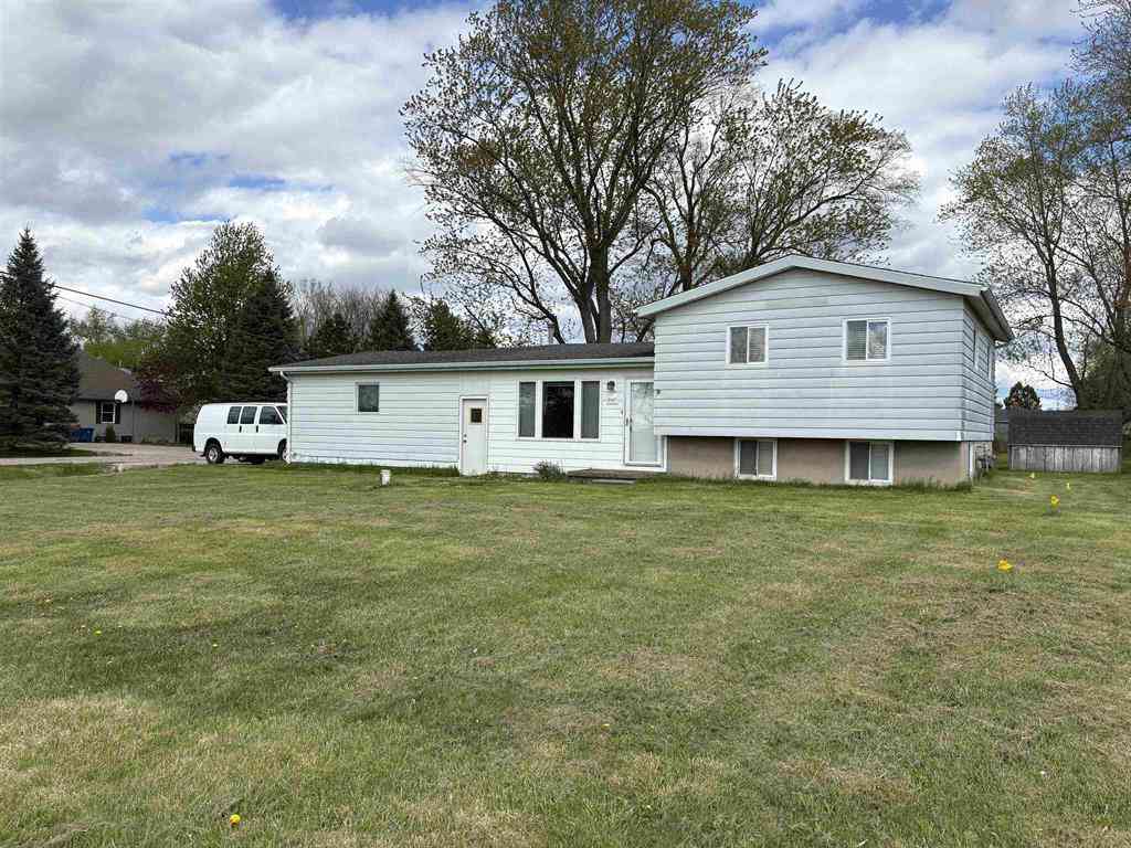 Homes For Sale - 8107 Linden Road <br/> Genesee County, Swartz Creek, MI 48473