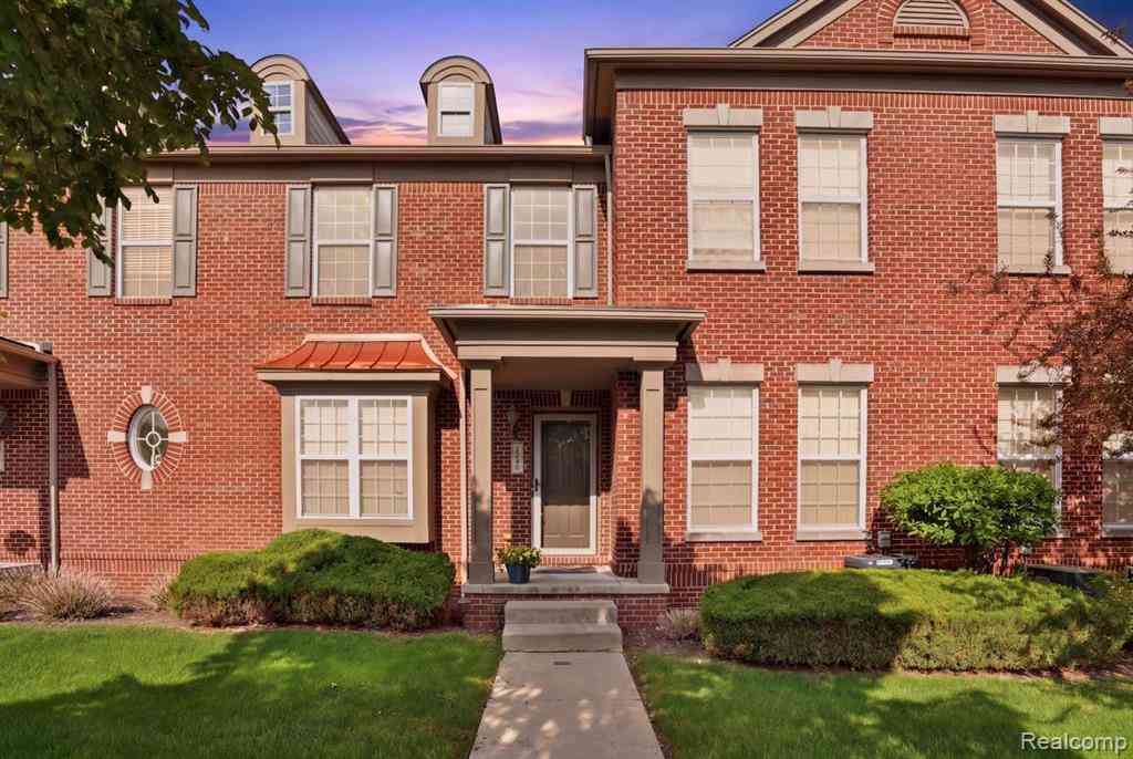 Condo For Sale - 2240 Paddock Lane <br/> Canton, MI 48188