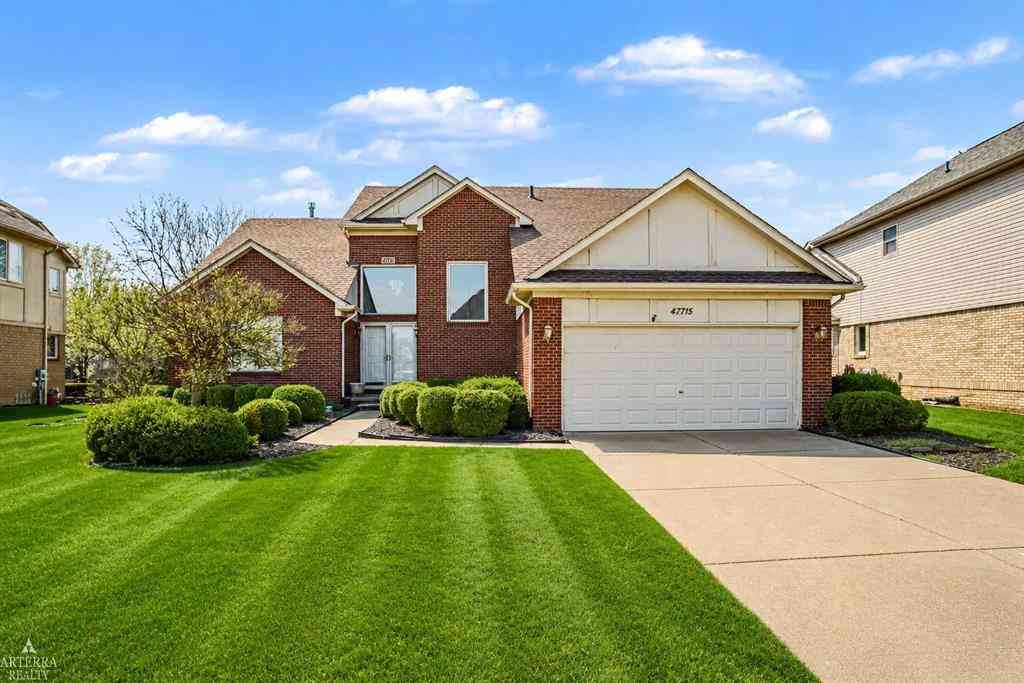 Homes For Sale - 47715 Beacon Square Drive <br/> Macomb, MI 48044