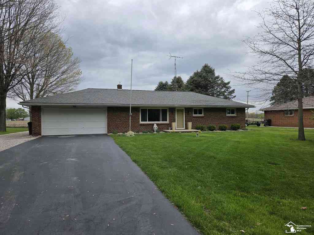 Homes For Sale - 15830 Ida Center Rd Road <br/> Petersburg, MI 49270