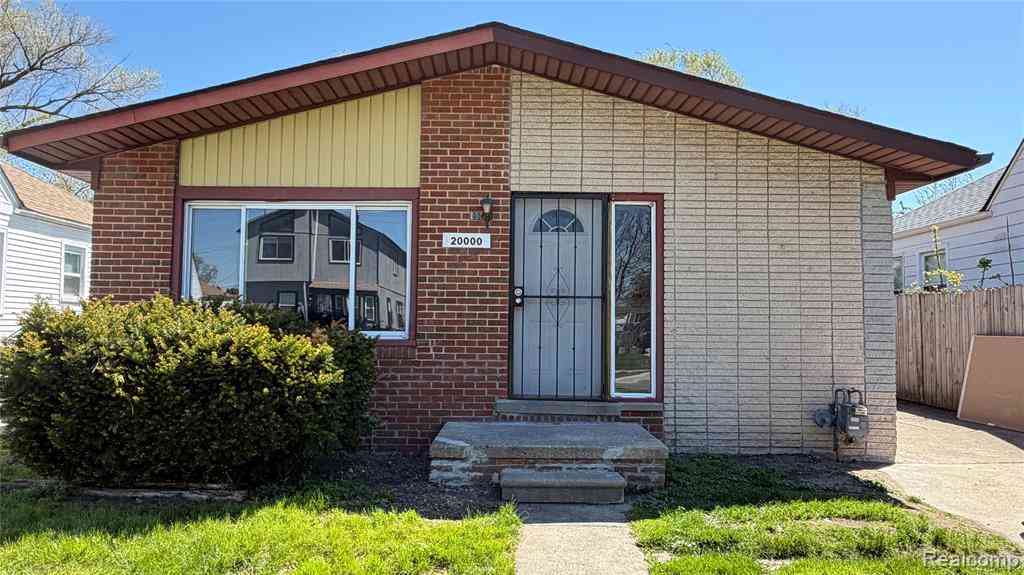 Homes For Sale - 20000 Indiana Street <br/> Detroit, MI 48221