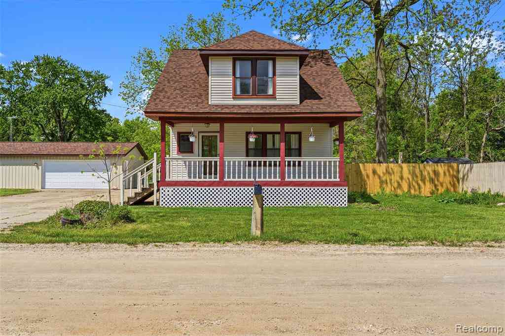 Homes For Sale - 7489 Brock Way Street E E<br/> Genesee County, Mount Morris, MI 48458