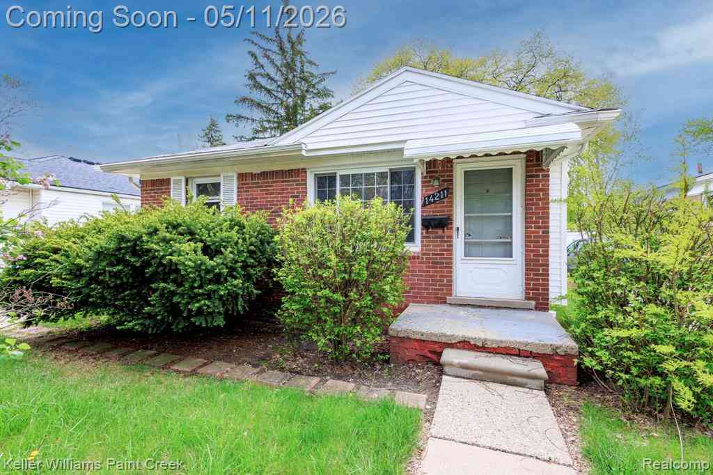 Homes For Sale - 14211 Manhattan Street <br/> Oakland County, Oak Park, MI 48237