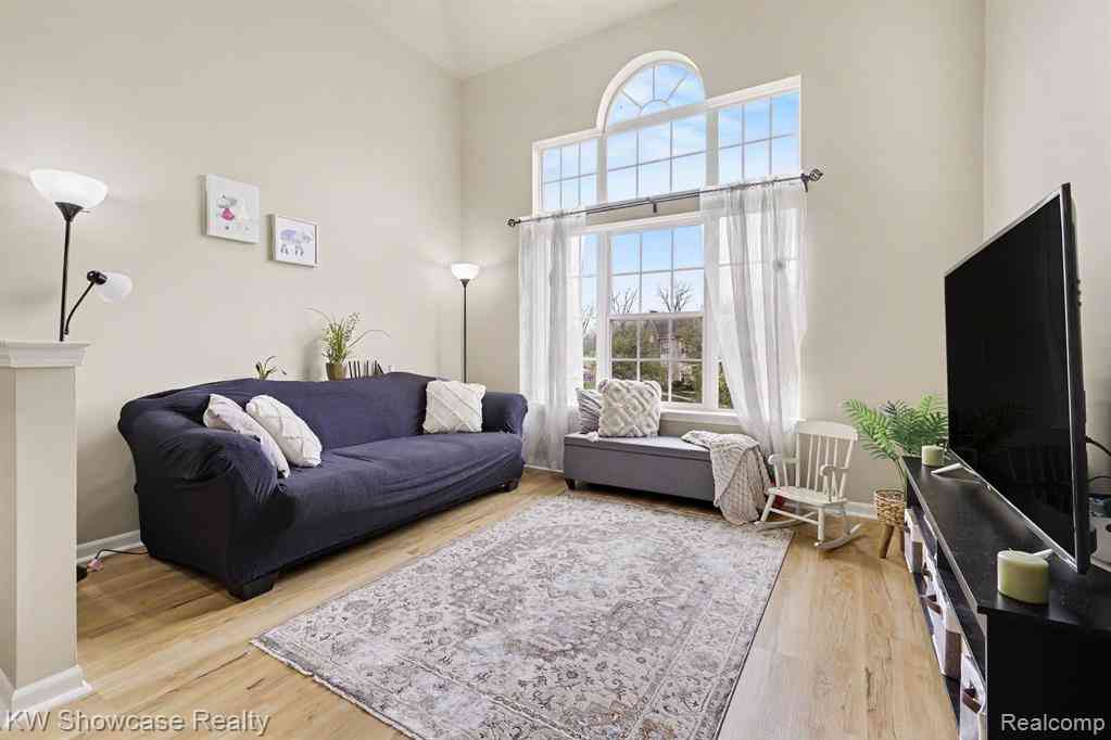 Condo For Sale - 9519 Lakeside Drive  #91<br/> Ypsilanti, MI 48197