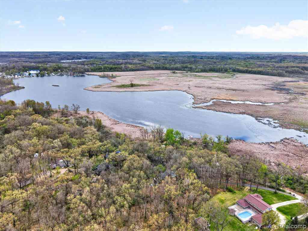 Homes For Sale - 175 Templar Avenue <br/> Pinckney, MI 48169