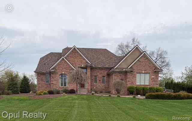 Homes For Sale - 9924 Tuscany Valley Way <br/> South Lyon, MI 48178