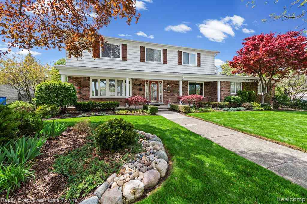 Homes For Sale - 32655 Coventry Place <br/> Warren, MI 48093