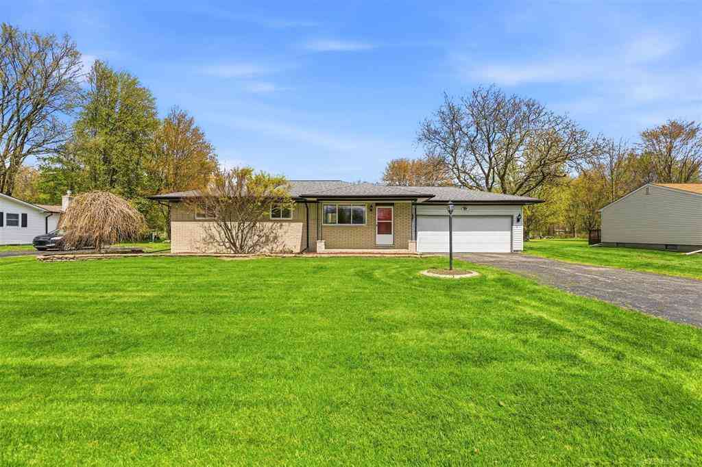 Homes For Sale - 48809 Sugarbush Road <br/> Chesterfield, MI 48047