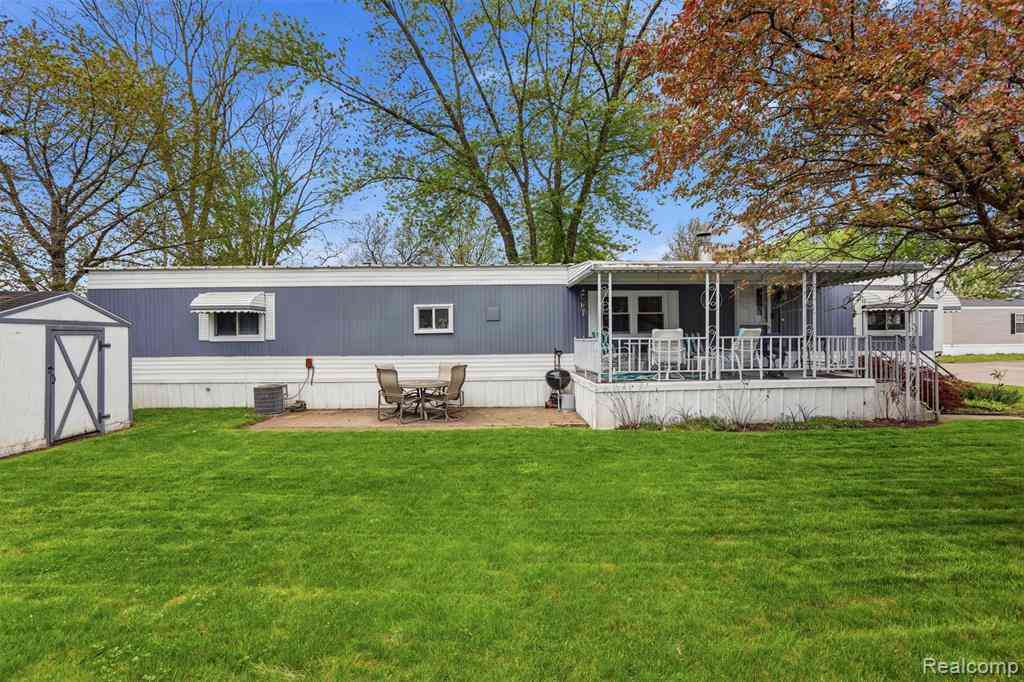 Homes For Sale - 27 Ponderosa Trail <br/> Belleville, MI 48111