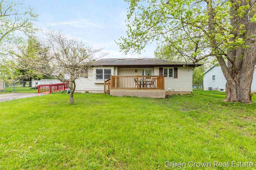 Homes For Sale - 4982 Wilcox Road <br/> Holt, MI 48842