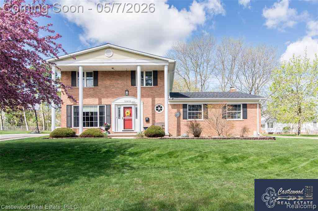 Homes For Sale - 12858 Croftshire Drive <br/> Grand Blanc, MI 48439