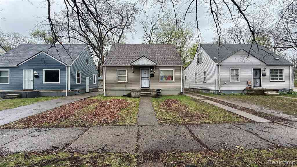 Homes For Sale - 15870 W Parkway Street <br/> Detroit, MI 48223