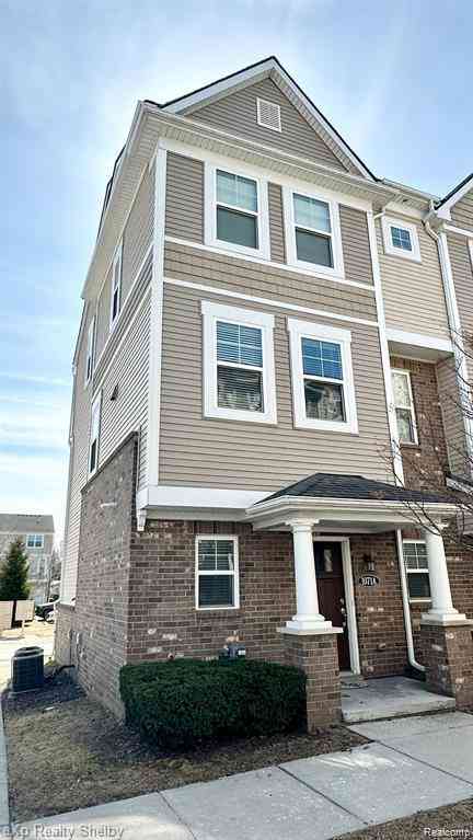 Condo For Rent - 1071 N Sherman Drive  #A<br/> Royal Oak, MI 48067