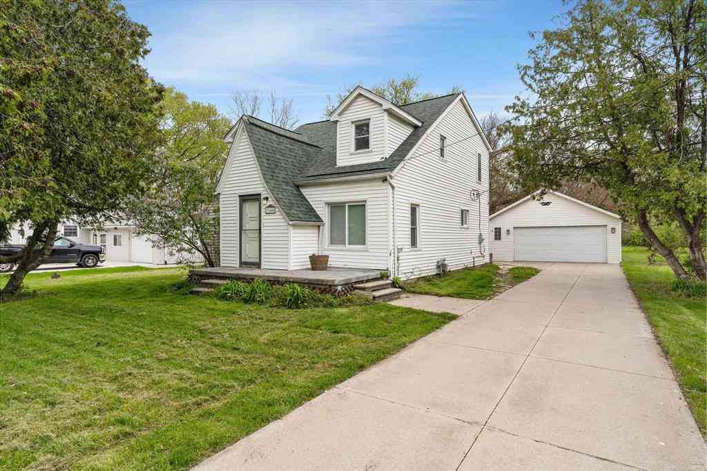 Homes For Sale - 33600 Louise Avenue <br/> Clinton Township, MI 48035