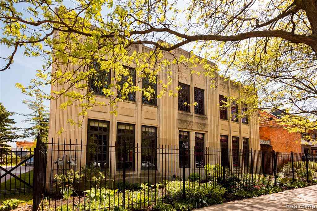 Condo For Sale - 627 W Alexandrine Street  #1<br/> Detroit, MI 48201