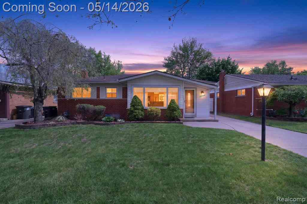 Homes For Sale - 25023 Ward Street <br/> Taylor, MI 48180