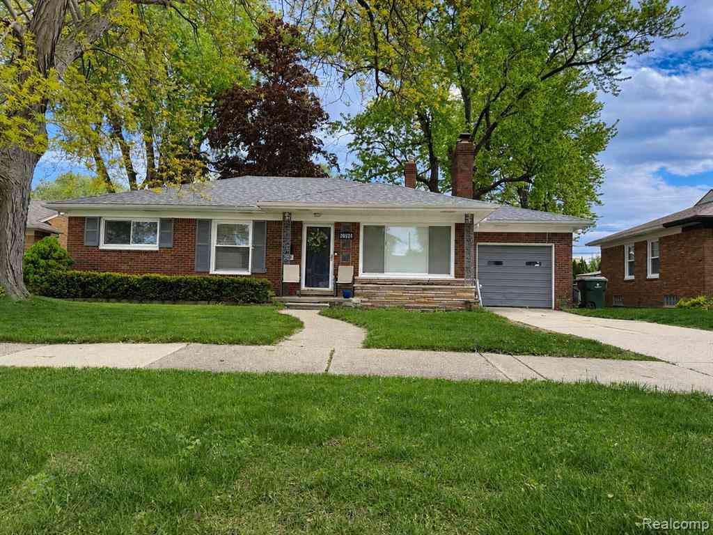 Homes For Sale - 20924 Bon Brae Street <br/> Saint Clair Shores, MI 48081