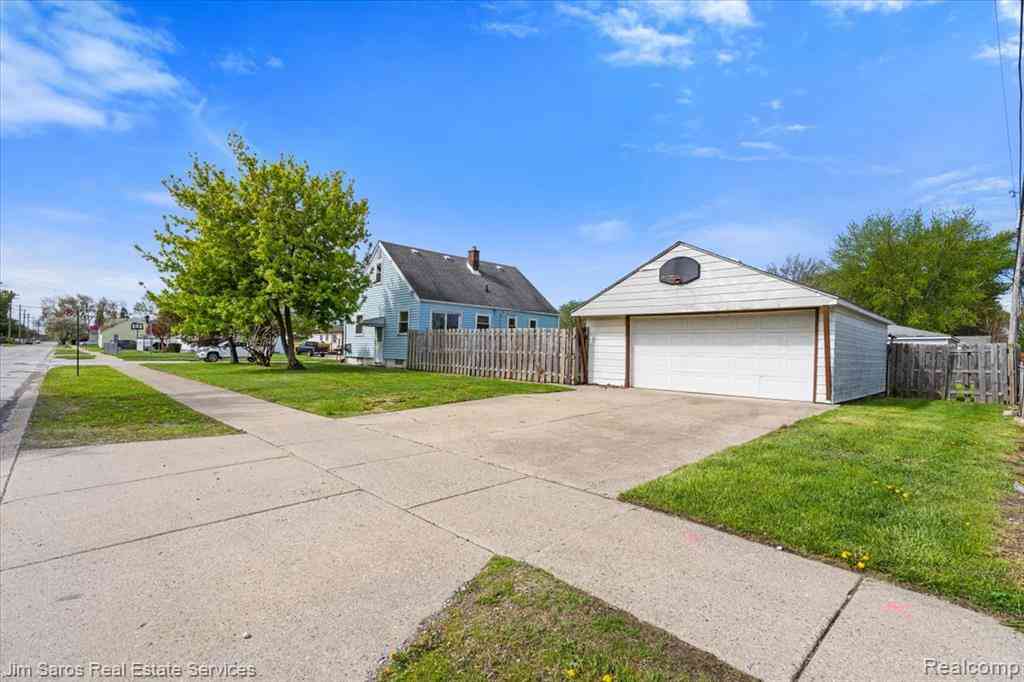 Homes For Sale - 20551 Webster Street <br/> Clinton Township, MI 48035