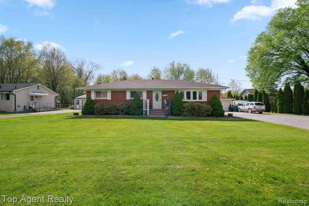 Homes For Sale - 54951 Ridge Road <br/> Macomb County, New Baltimore, MI 48047
