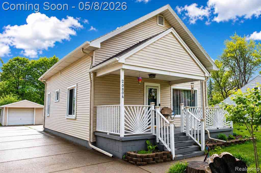 Homes For Sale - 20804 Rensselaer Street <br/> Farmington, MI 48336