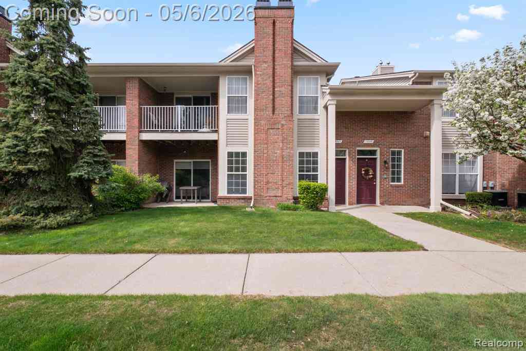 Condo For Sale - 15345 Yale Drive <br/> Clinton Township, MI 48038