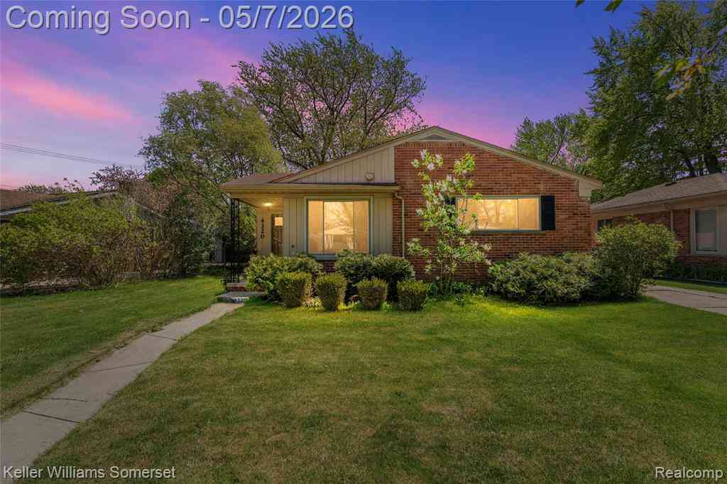 Homes For Sale - 4320 Manor Avenue <br/> Royal Oak, MI 48073