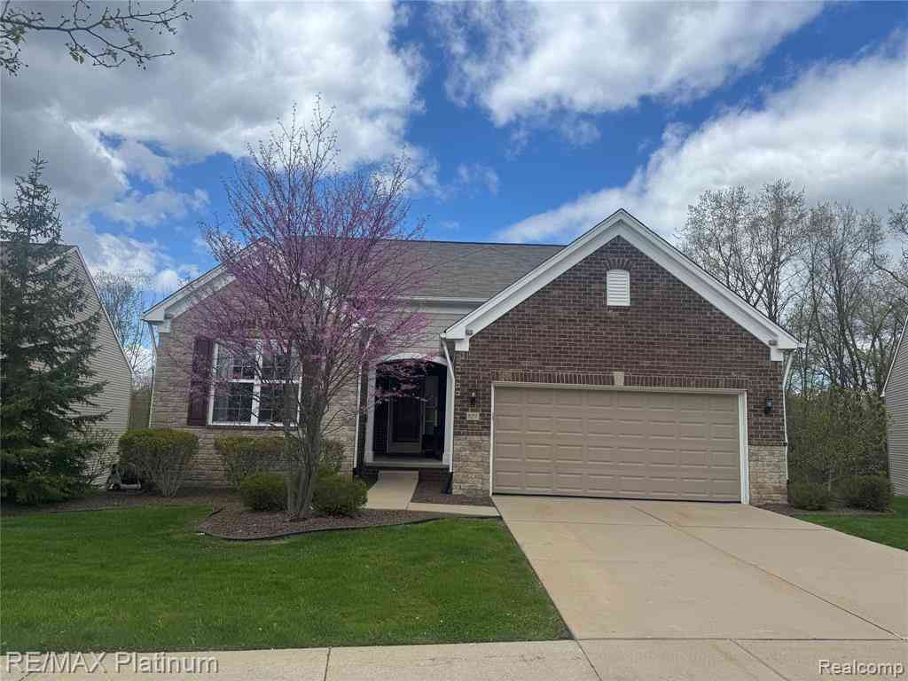 Condo For Sale - 577 Acadia Court <br/> Howell, MI 48843