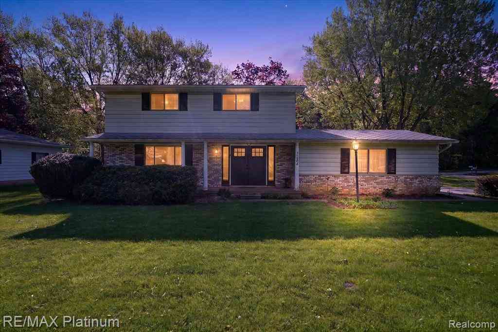 Homes For Sale - 1254 Heathercrest Drive <br/> Flint, MI 48532
