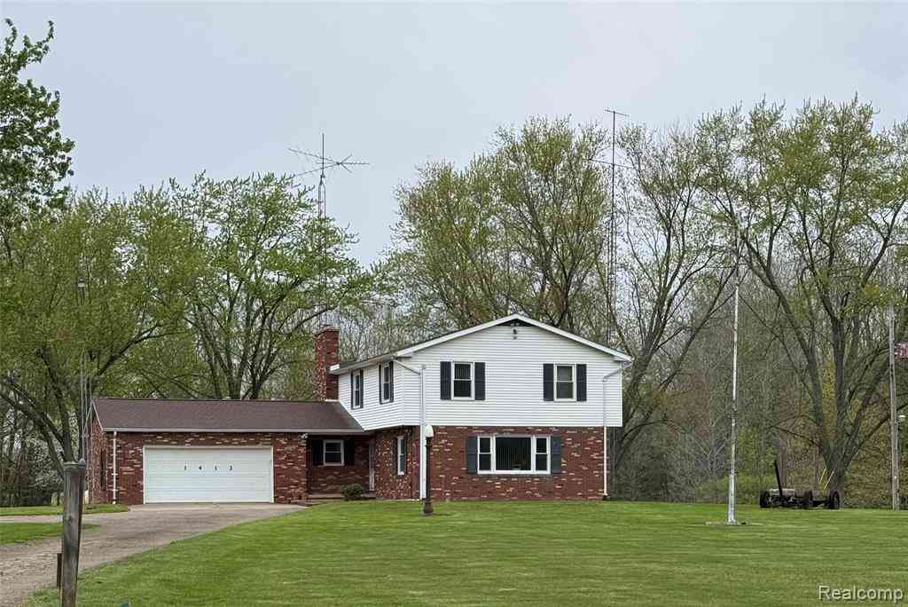 Homes For Sale - 1412 S Byron Road <br/> Shiawassee County, Lennon, MI 48449