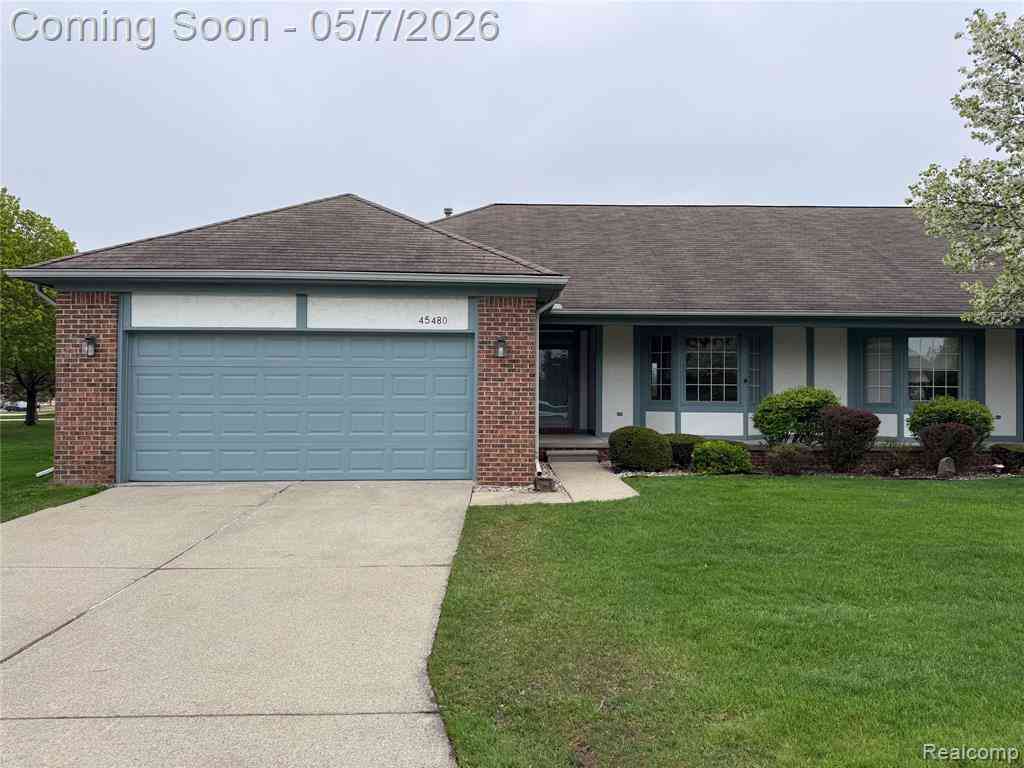 Condo For Sale - 45480 Inverness Circle <br/> Macomb, MI 48044