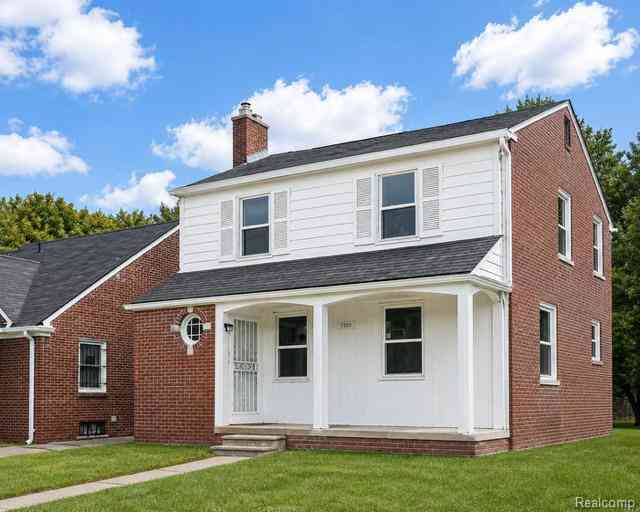Homes For Sale - 7503 W Outer Drive <br/> Detroit, MI 48235
