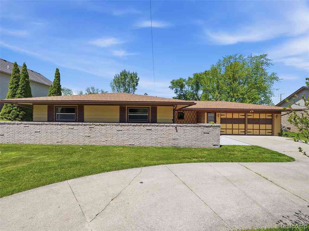 Homes For Sale - 22605 Dorion Street <br/> Saint Clair Shores, MI 48082