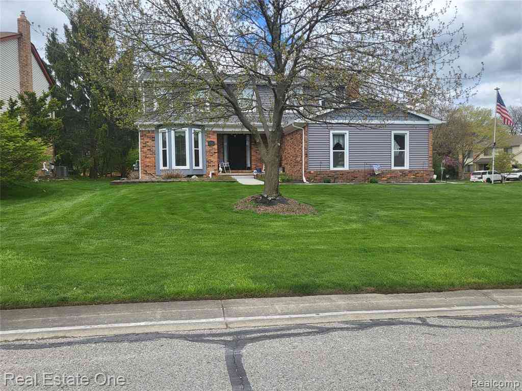 Homes For Sale - 2760 Winter Park Road <br/> Rochester, MI 48309