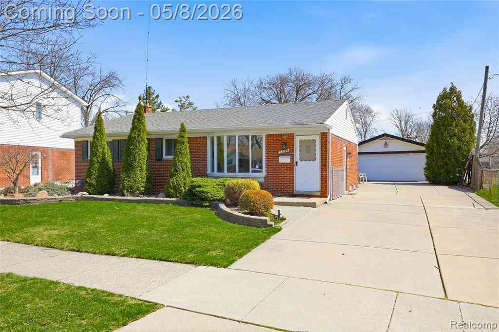 Homes For Sale - 33226 Vista Way <br/> Fraser, MI 48026