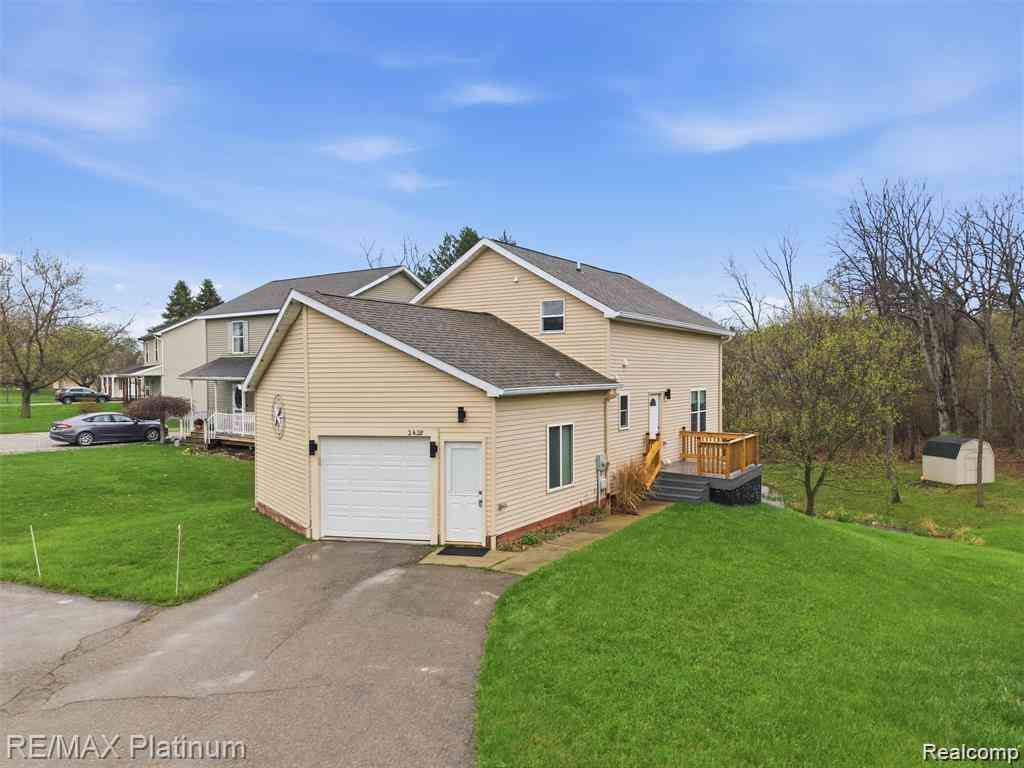 Homes For Sale - 2428 Fisher Road <br/> Howell, MI 48855