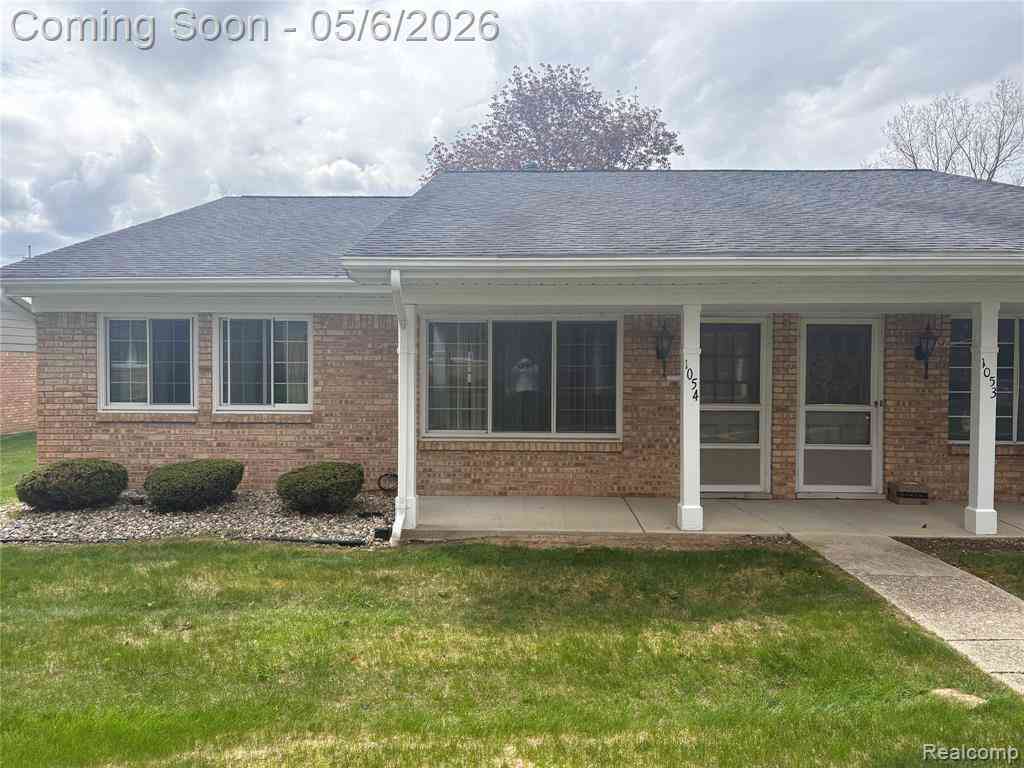 Condo For Sale - 1054 Normandy Terrace  <br/> Flint, MI 48532