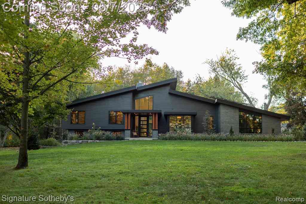 Homes For Sale - 4720 Dover Road <br/> Bloomfield Hills, MI 48304