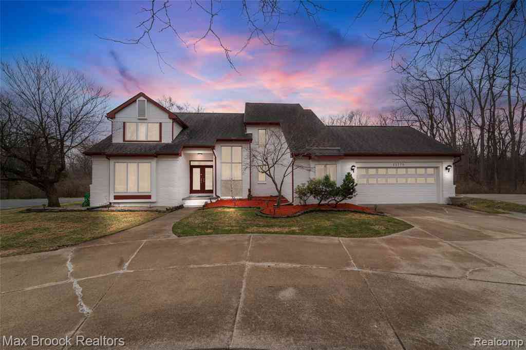 Homes For Sale - 23775 Riverview Drive <br/> Southfield, MI 48034