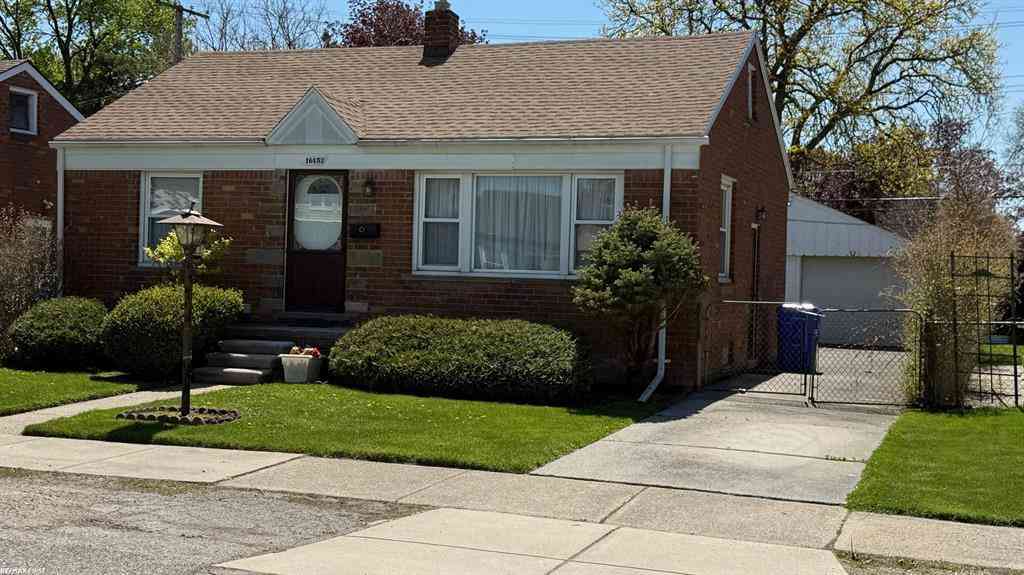 Homes For Sale - 16452 Rosemary Avenue <br/> Fraser, MI 48026